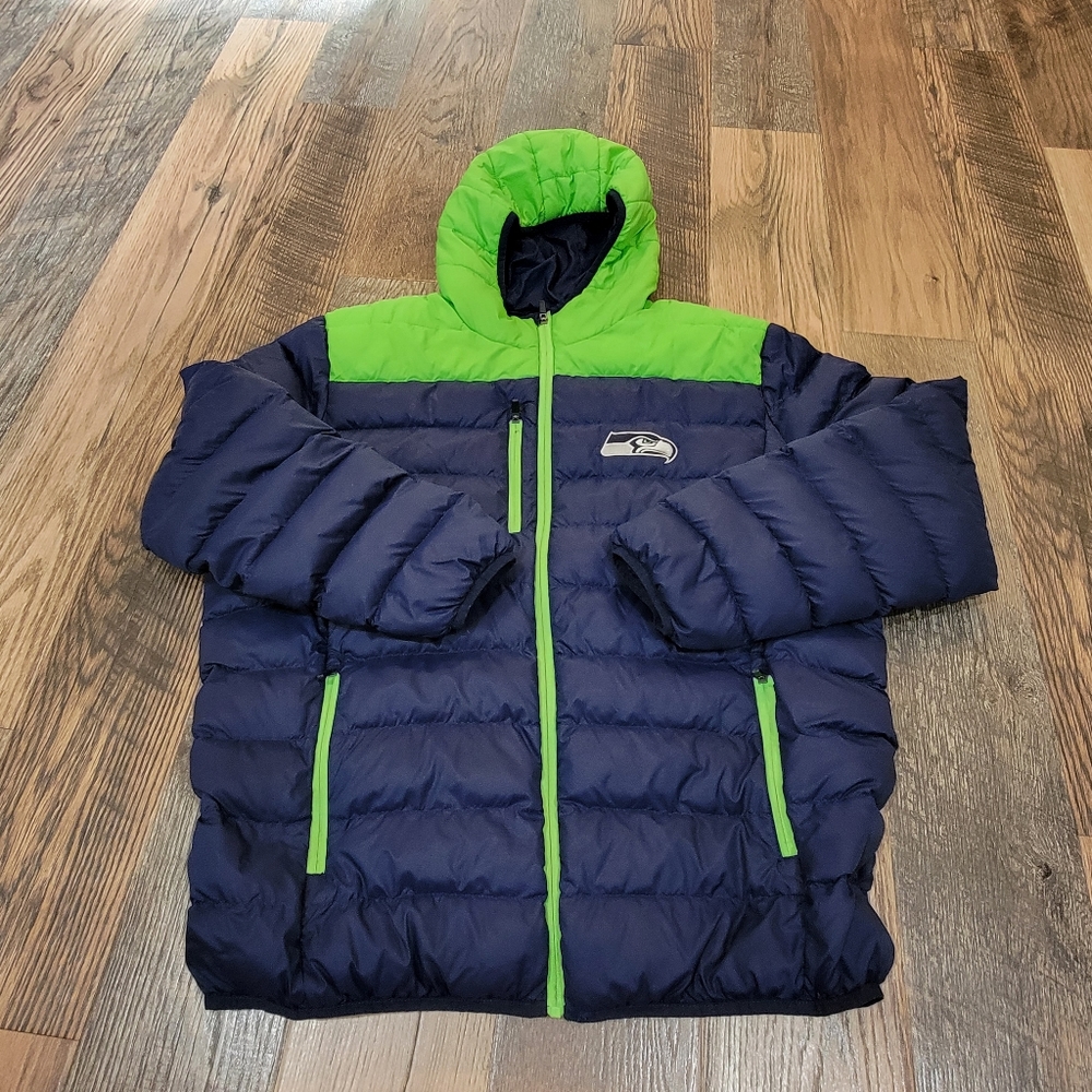 Seahawks puffer jacket with hood size XXL